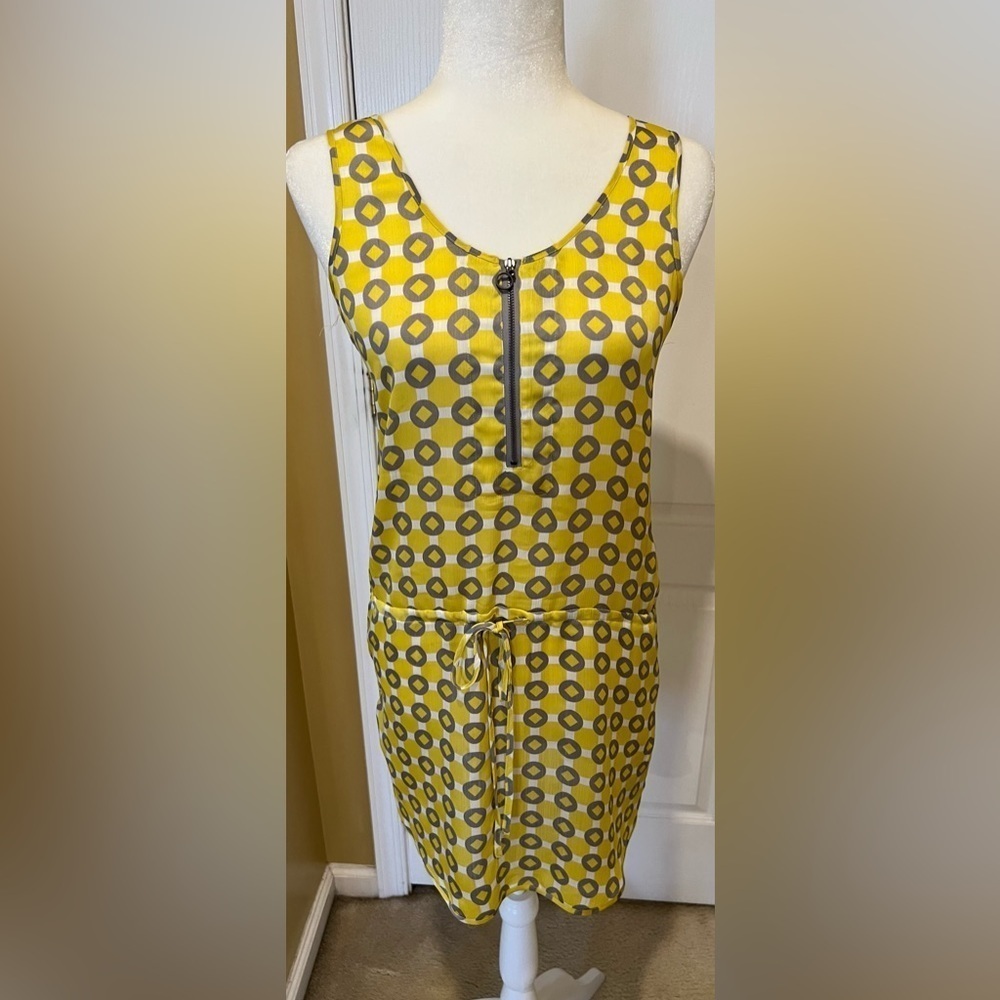 BCBG Max Azria - Neon Yellow, Grey & White Print Drop Waist Dress Sz S